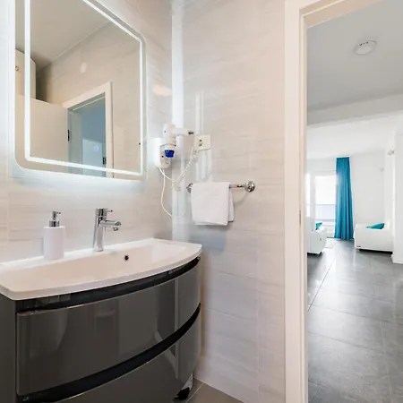 Ferias In Makarska, With Private Pool Makarska