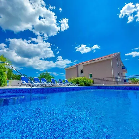 Ferias In Makarska, With Private Pool * Makarska
