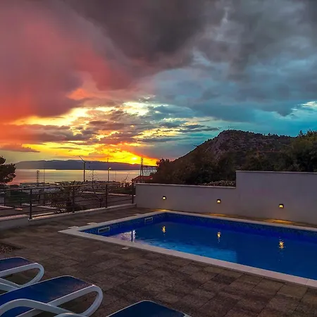 Villa Ferias In Makarska, With Private Pool Makarska